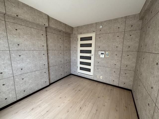 Kyoto Kamigyo 1R Apartment for Sale Near Nijo Castle - Thumbnail 3