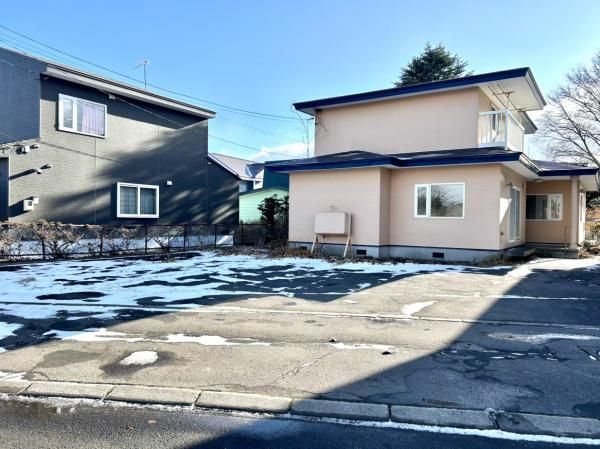 Renovated Two-Generation House for Sale in Noboribetsu, Hokkaido - Thumbnail 3