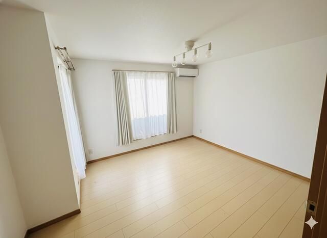 3SLDK Detached House for Sale in Izumi City, Osaka - Thumbnail 2