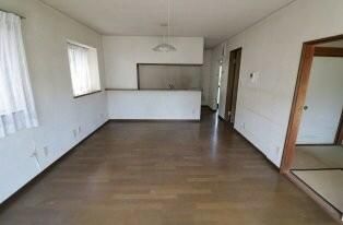 4LDK Wooden House with Garden in Atsugi, Kanagawa - Thumbnail 2