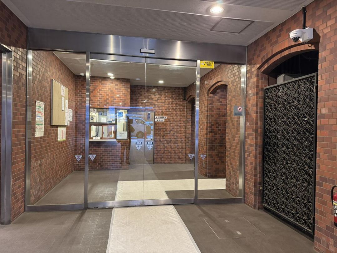 1LDK Apartment for Sale near Yoyogi Station, Shibuya, Tokyo - Thumbnail 3