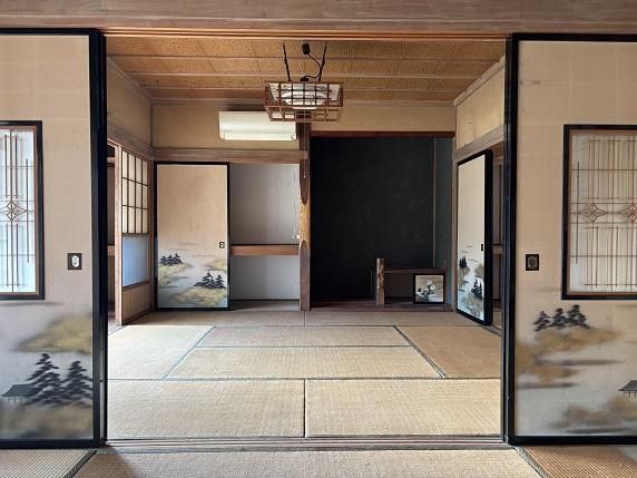 6DK Detached House for Sale in Tōmi, Nagano - Akiya Bank Property - Thumbnail 4