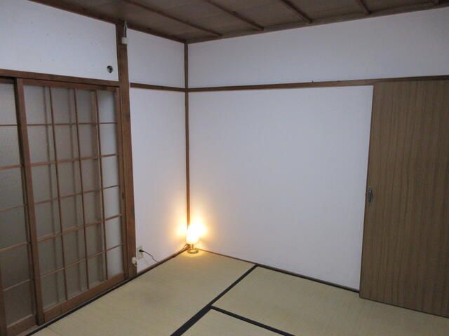 Pet-Friendly 3DK Terrace House for Rent in Neyagawa, Osaka - Thumbnail 4