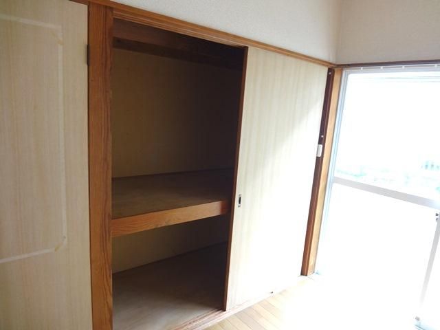1K Apartment for Rent in Yamaguchi City with Free Parking & Internet - Thumbnail 2