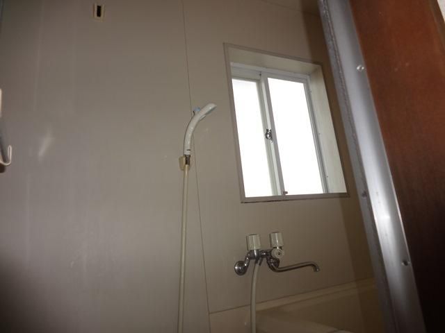 1K Apartment for Rent in Yamaguchi City with Free Parking & Internet - Thumbnail 3