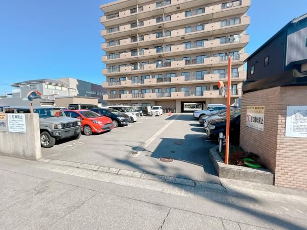 Renovated 2LDK Apartment for Sale in Fukui City - Thumbnail 3