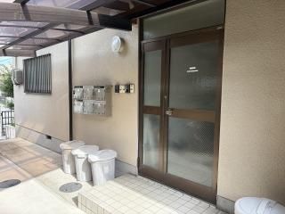 Affordable 1R Apartment for Rent in Suita, Osaka - No Key Money - Thumbnail 2