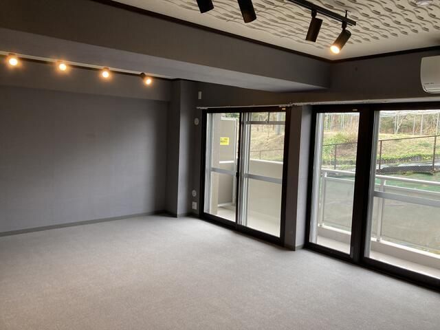 Renovated 2LDK Apartment for Sale in Hashimoto, Wakayama - Thumbnail 4