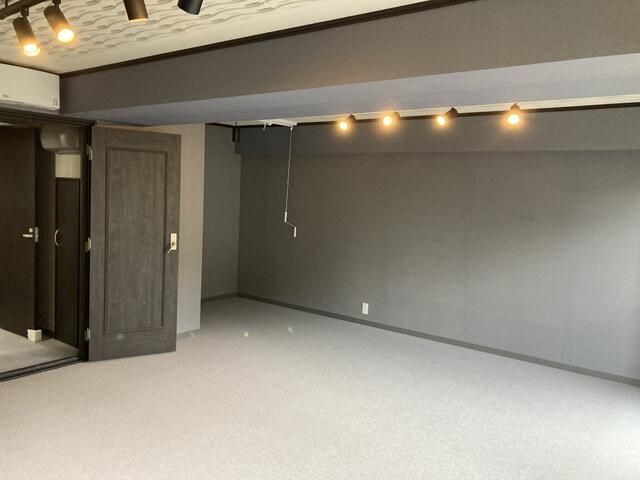 Renovated 2LDK Apartment for Sale in Hashimoto, Wakayama - Thumbnail 3