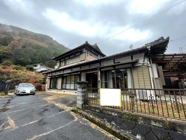Traditional Tile-Roof Japanese House for Sale in Minami-Kiso, Nagano - Thumbnail 2