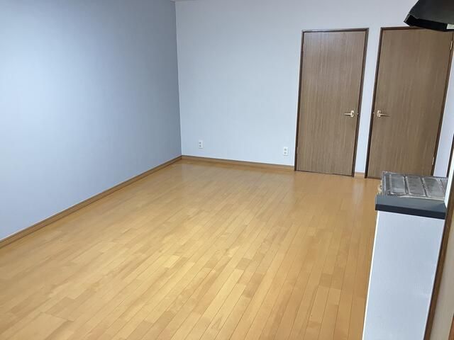 2LDK Apartment for Rent in Asahikawa, Hokkaido - 30,000 Yen - Thumbnail 4