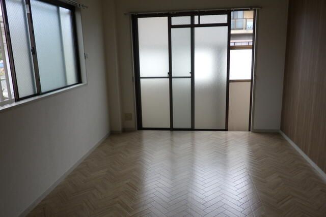 3DK Apartment for Rent in Kishiwada, Osaka - 50,000 Yen - Thumbnail 4