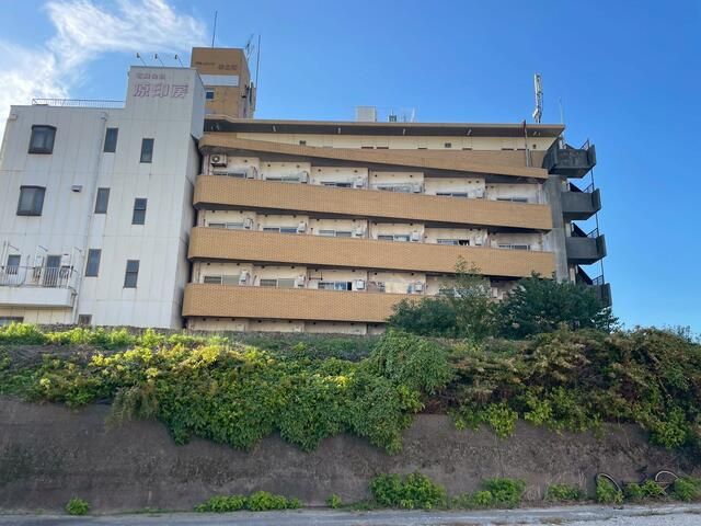 1R Apartment for Sale in Tokushima City, 4 Min to Awatomida Station - Thumbnail 3