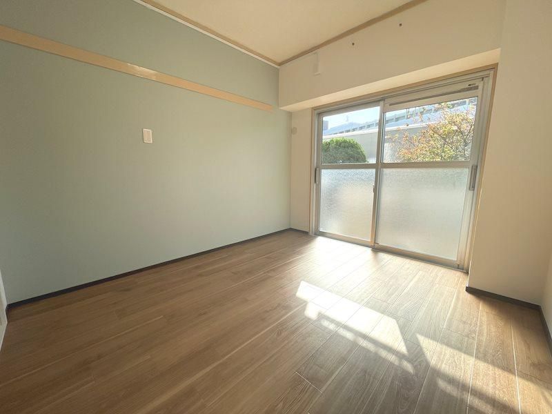 Renovated 3LDK Apartment for Sale in Hirakata, Osaka - Thumbnail 4
