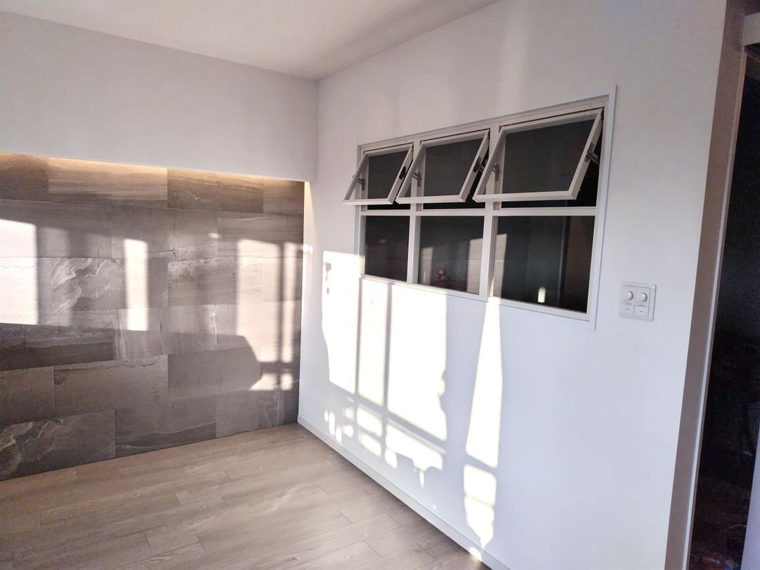 Renovated 2LDK Apartment in Sakai, Osaka | Top Floor Views - Thumbnail 4