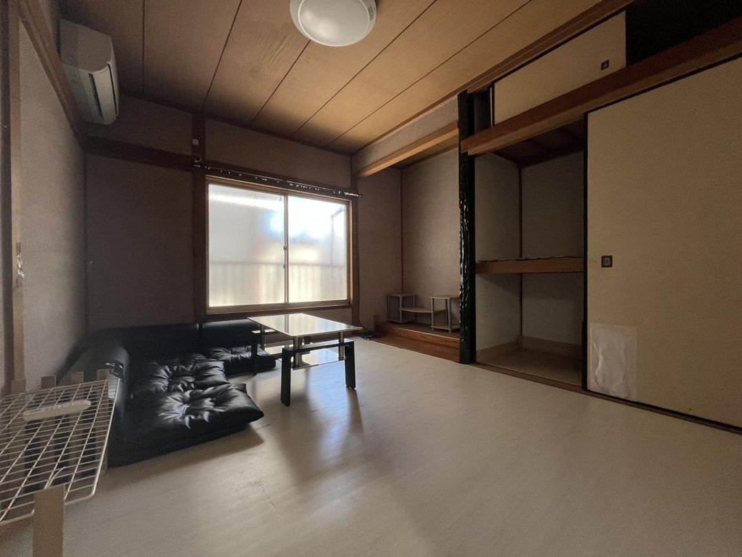 3DK Wooden House for Sale in Hirakata, Osaka - 360万円 - Thumbnail 4