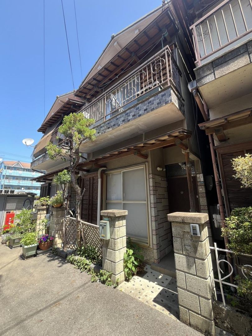3DK Wooden House for Sale in Hirakata, Osaka - 360万円 - Thumbnail 2