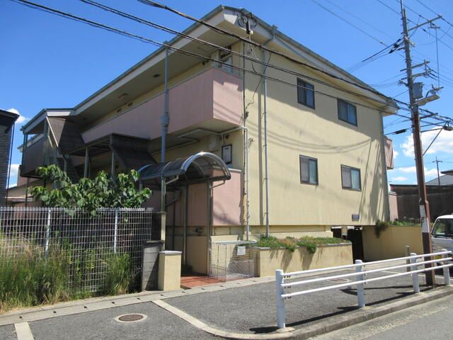 Renovated 2DK Apartment for Rent in Katano City, Osaka - Thumbnail 2