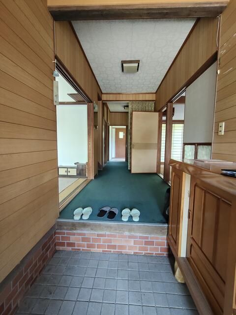 5DK Detached House for Sale in Saga City with Large Lot - Thumbnail 4