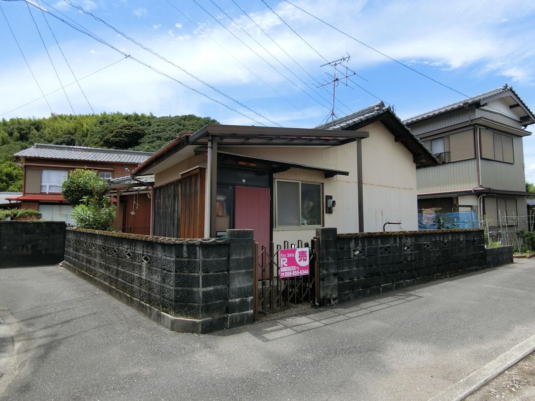 1963 3DK Wooden House for Sale in Nankoku, Kochi - Thumbnail 2