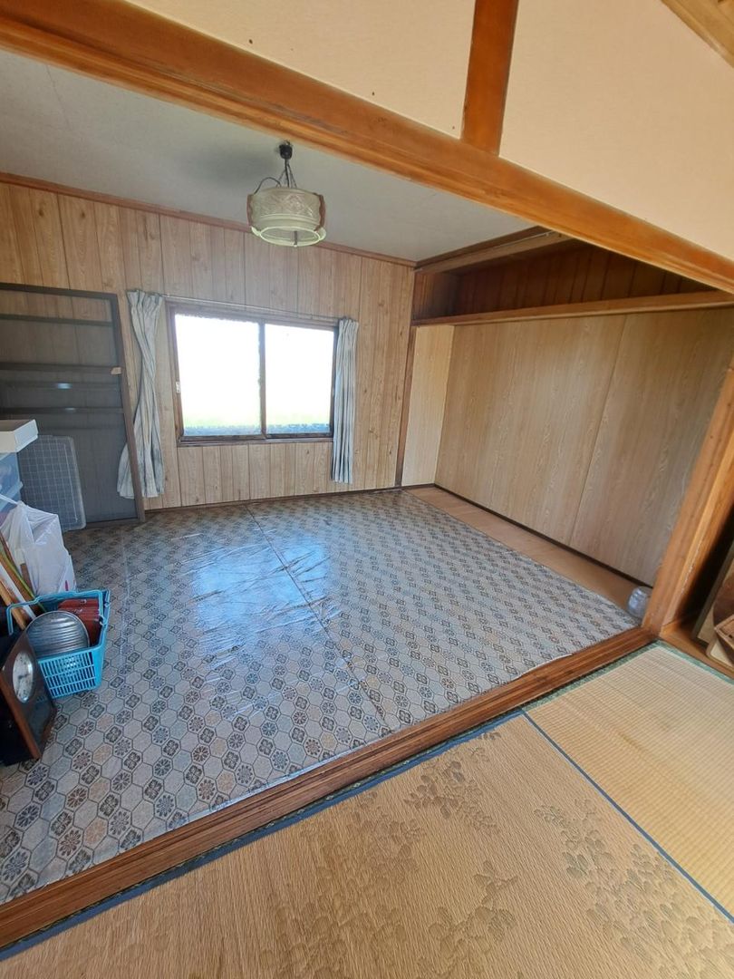 5LDK House on 260 Tsubo Land with Mountain Views in Pippu, Hokkaido - Thumbnail 4