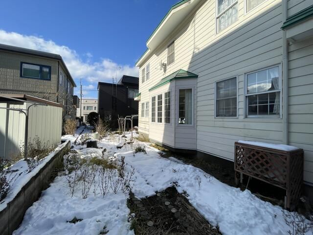 4LDK Detached House in Sapporo Teine Ward, Hokkaido - Thumbnail 2