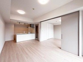 2LDK Renovated Apartment in Shibuya, Tokyo - Thumbnail 3