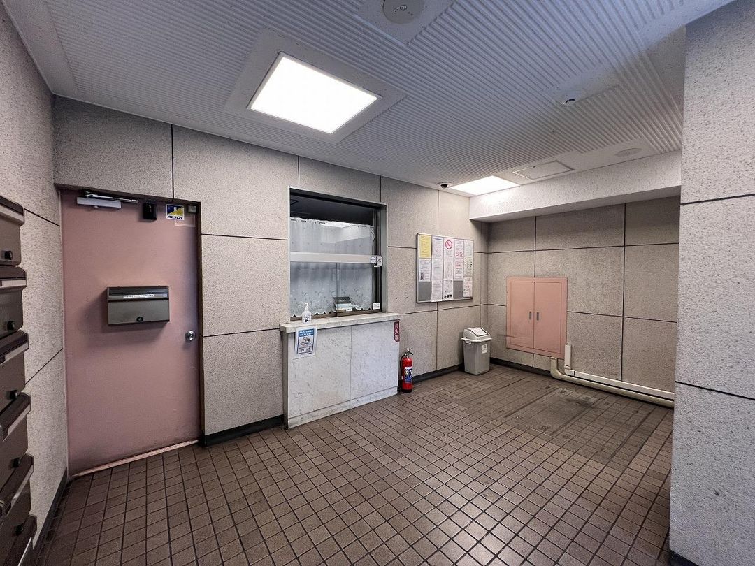 Studio Apartment for Sale in Arakawa, Tokyo Near Nippori Station - Thumbnail 4