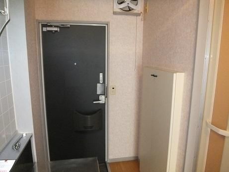 1R Apartment for Rent in Hirakata, Osaka - Near Nagao Station - Thumbnail 2