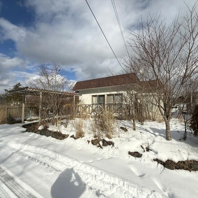 1SLDK House for Sale in Quiet Shiraoi, Hokkaido - 199.74 sqm Land - Thumbnail 2