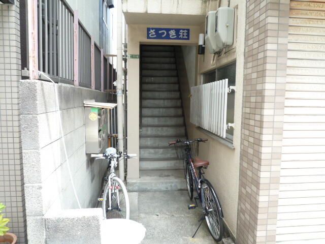2K Apartment for Rent in Kita-ku, Osaka | 31 sqm | Near Stations - Thumbnail 2