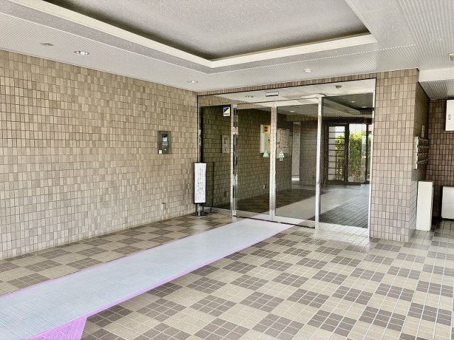 3LDK Apartment for Sale in Urayasu, Chiba - 70.59 sqm - Thumbnail 4