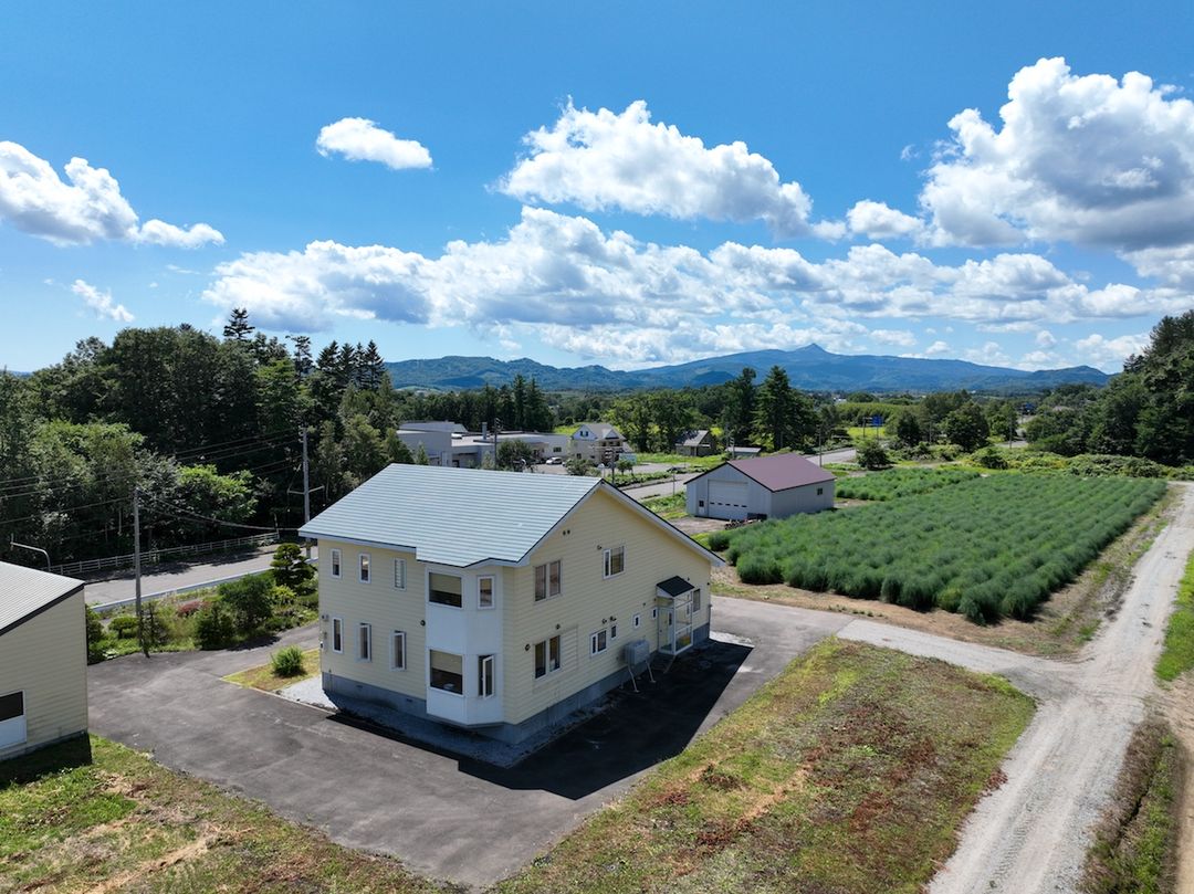 Makkari Sun House: 5-Bed Holiday Villa Near Niseko & Rusutsu - Thumbnail 3