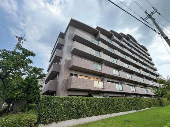 Renovated 3LDK Apartment with Seismic Isolation in Ibaraki, Osaka - Thumbnail 3
