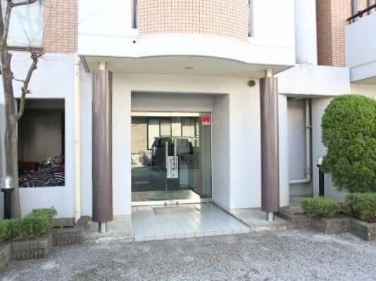 3LDK Ground Floor Apartment with Garden in Adachi, Tokyo - Thumbnail 4