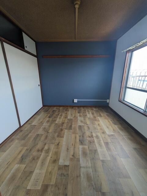 Renovated 3DK Apartment for Sale in Kaizuka, Osaka - Investment Property - Thumbnail 4