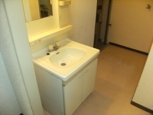 3DK Rental Apartment in Suita, Osaka with Free Internet - Thumbnail 4