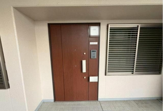 3LDK Apartment for Sale in Hirakata, Osaka - 70.39 sqm - Image 1