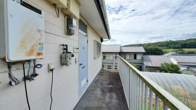 Affordable 2DK Apartment for Rent in Kunisaki City, Oita - Image 1