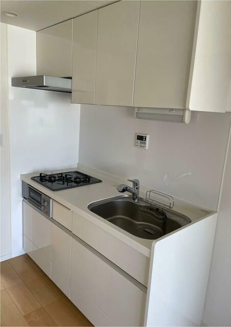 1LDK Apartment for Sale in Okusawa, Setagaya, Tokyo - Thumbnail 2