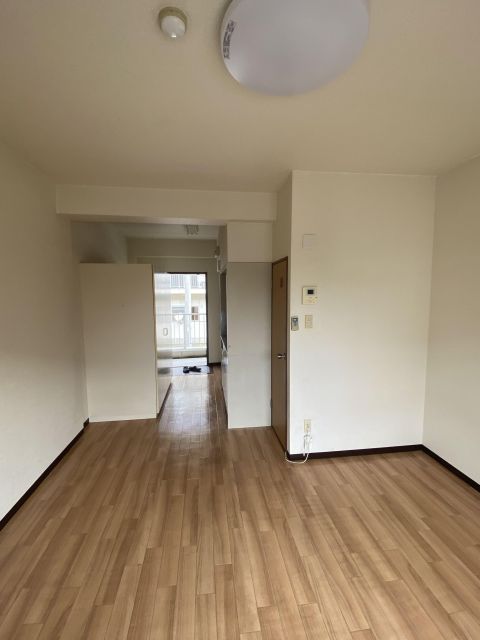 1R Apartment for Sale in Saijo, Higashihiroshima | 20.94 sqm - Thumbnail 2