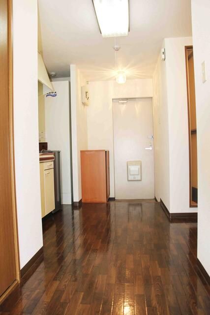 1K Apartment for Rent in Marugame, Kagawa - 25,000 Yen - Thumbnail 4