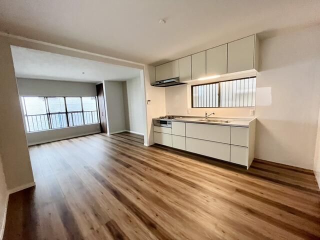 4SLDK Detached House for Sale in Sumiyoshi, Osaka - Thumbnail 3