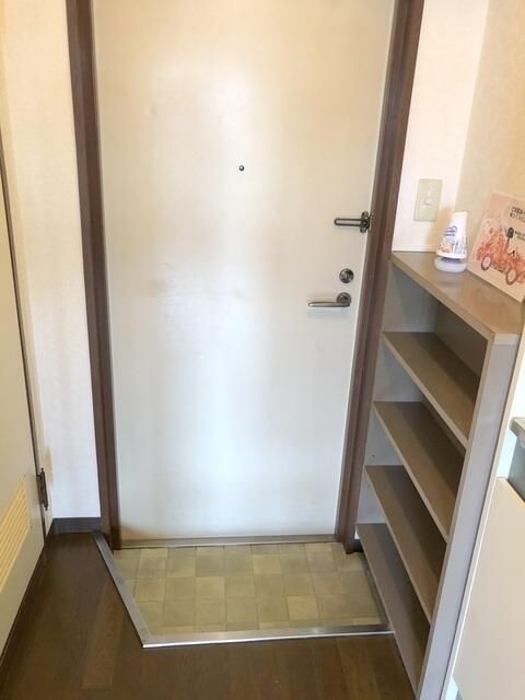 Renovated 1K Apartment for Rent in Neyagawa, Osaka - 38,000 Yen - Thumbnail 2