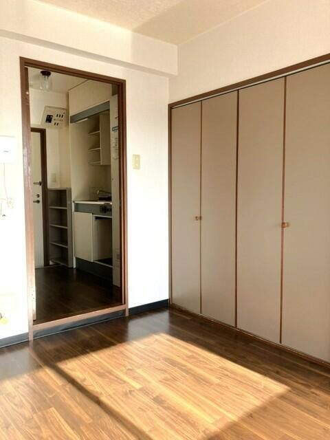 Renovated 1K Apartment for Rent in Neyagawa, Osaka - 38,000 Yen - Thumbnail 3