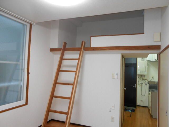 1K Apartment for Rent near Akita University, Akita City - Thumbnail 3
