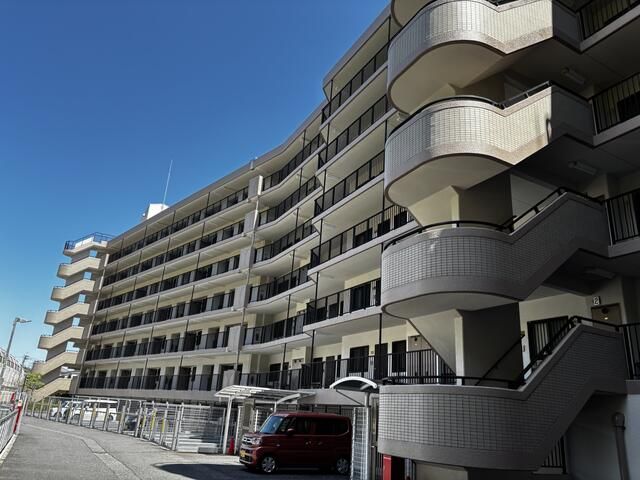 Renovated 3LDK Apartment in Otsu, Shiga for Sale - Thumbnail 2