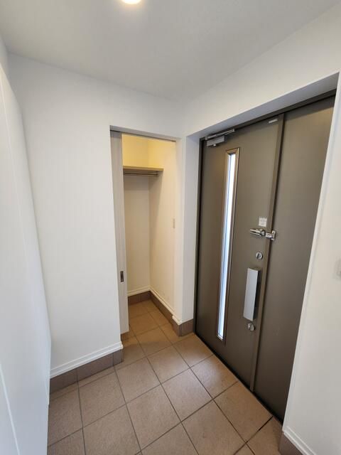 Ichijo Komuten Model Home: Long-Term Excellent Housing in Hakodate - Thumbnail 2