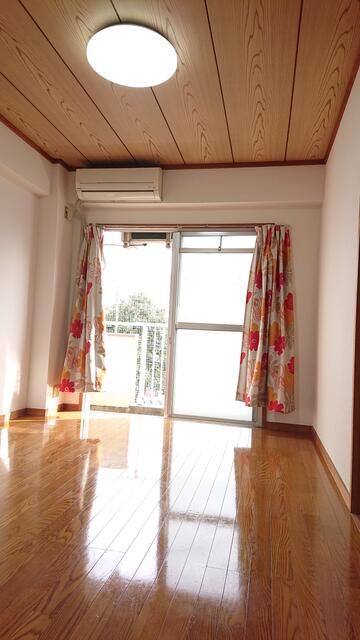 1K Apartment for Rent near Ritsurin Garden, Takamatsu - Thumbnail 2