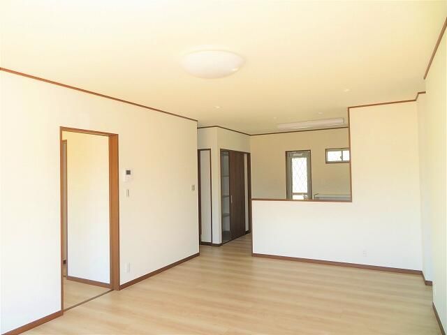 Modern 3SLDK House on 341m² Hilltop Land in Kashima, Ibaraki - Thumbnail 3